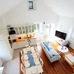 Island Stonehouse Kala Mendula * Sutivan