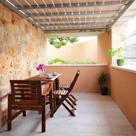 Villa Island Stonehouse Kala Mendula *