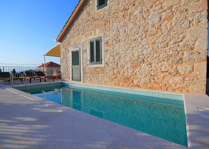 Island Stonehouse Kala Mendula Villa *