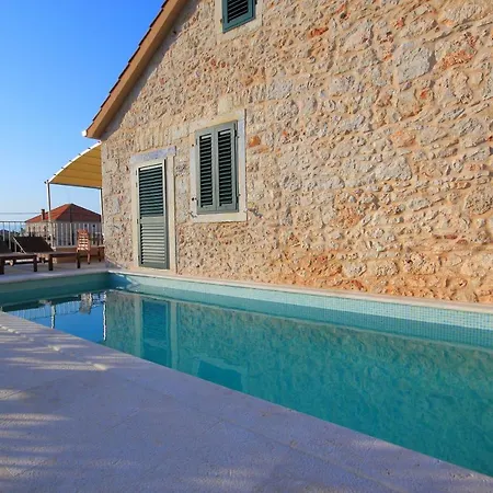 Island Stonehouse Kala Mendula Villa *